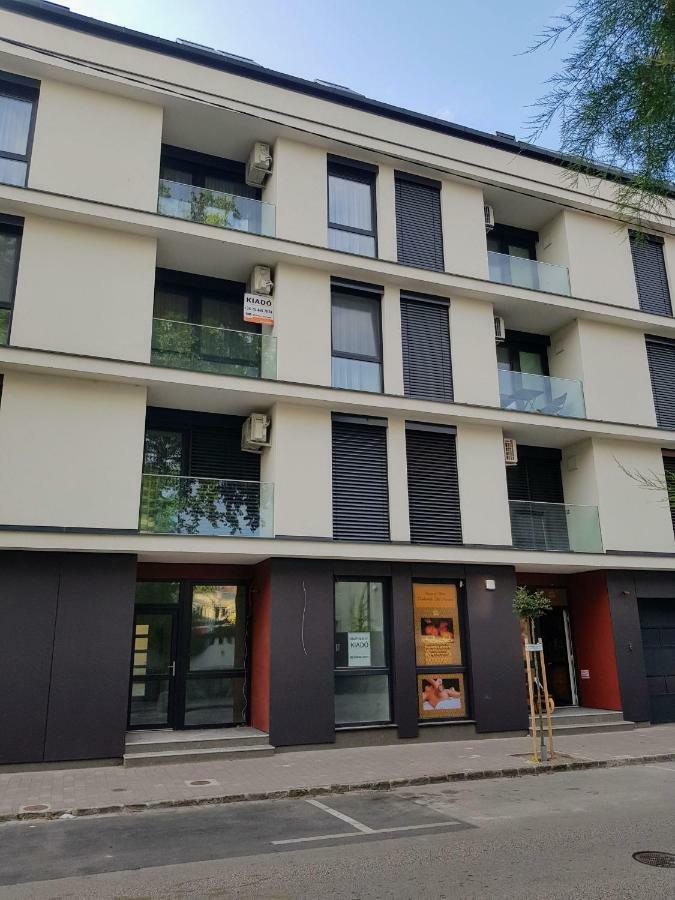 Holiday Apartman With Free Parking Győr Eksteriør billede